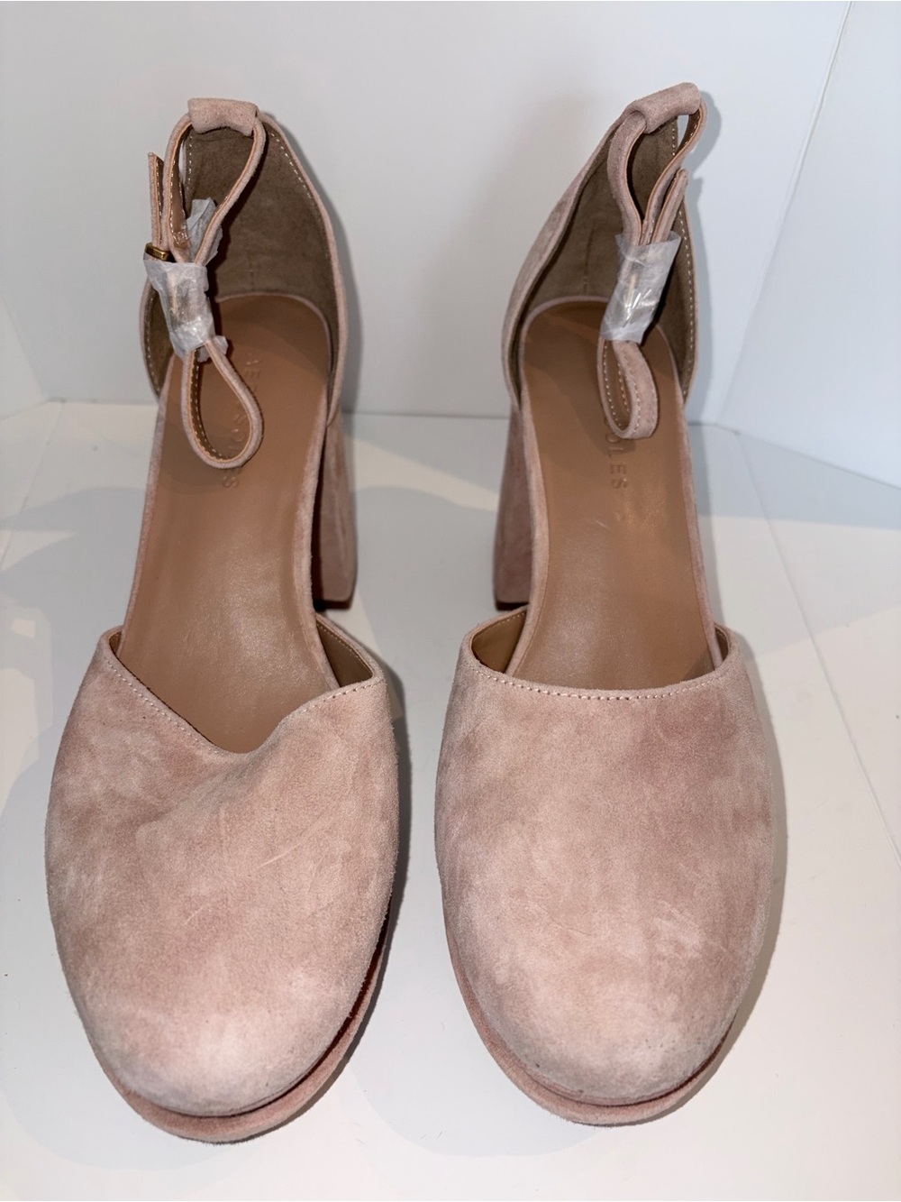 AEROSOLES Blush Suede Platform Block Heel Pump - Picture 2 of 4